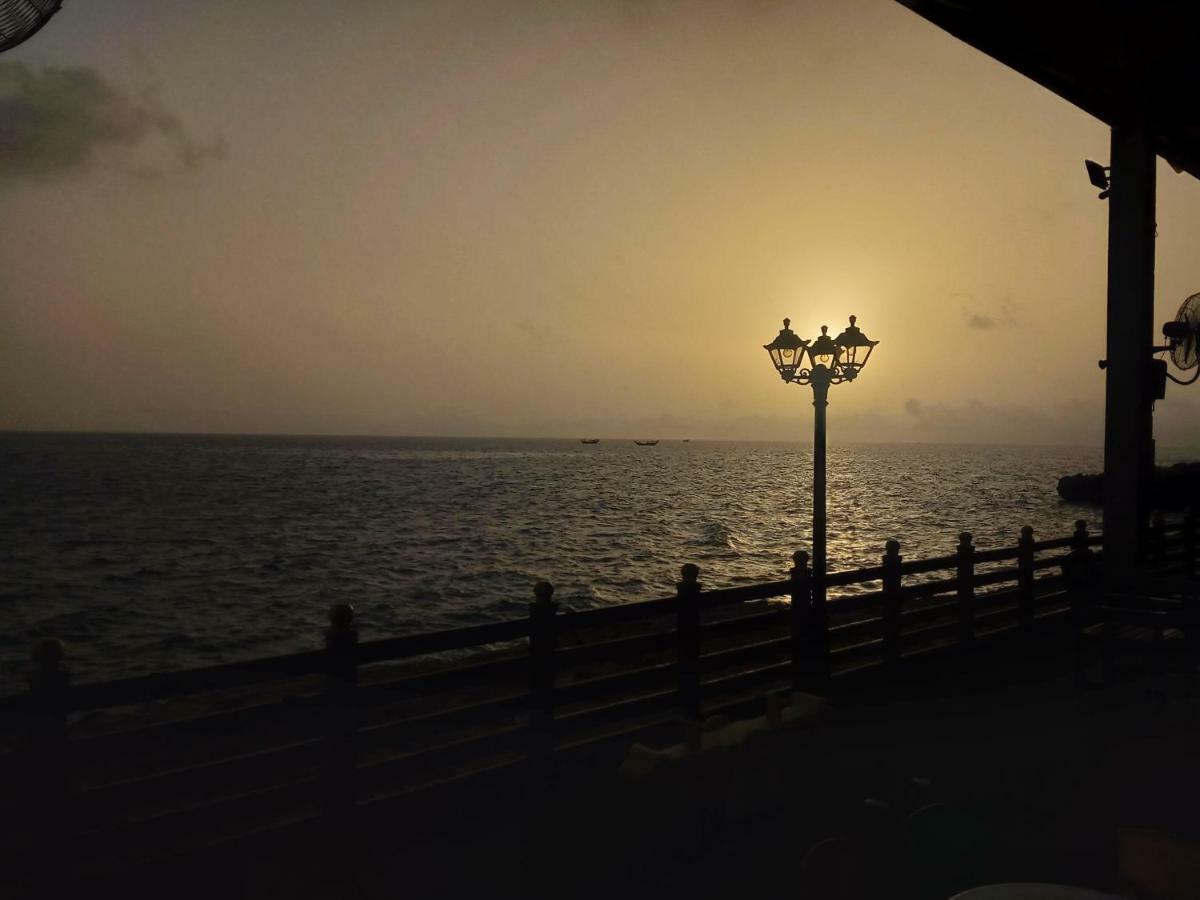 Bandar Al Ayjah 4*